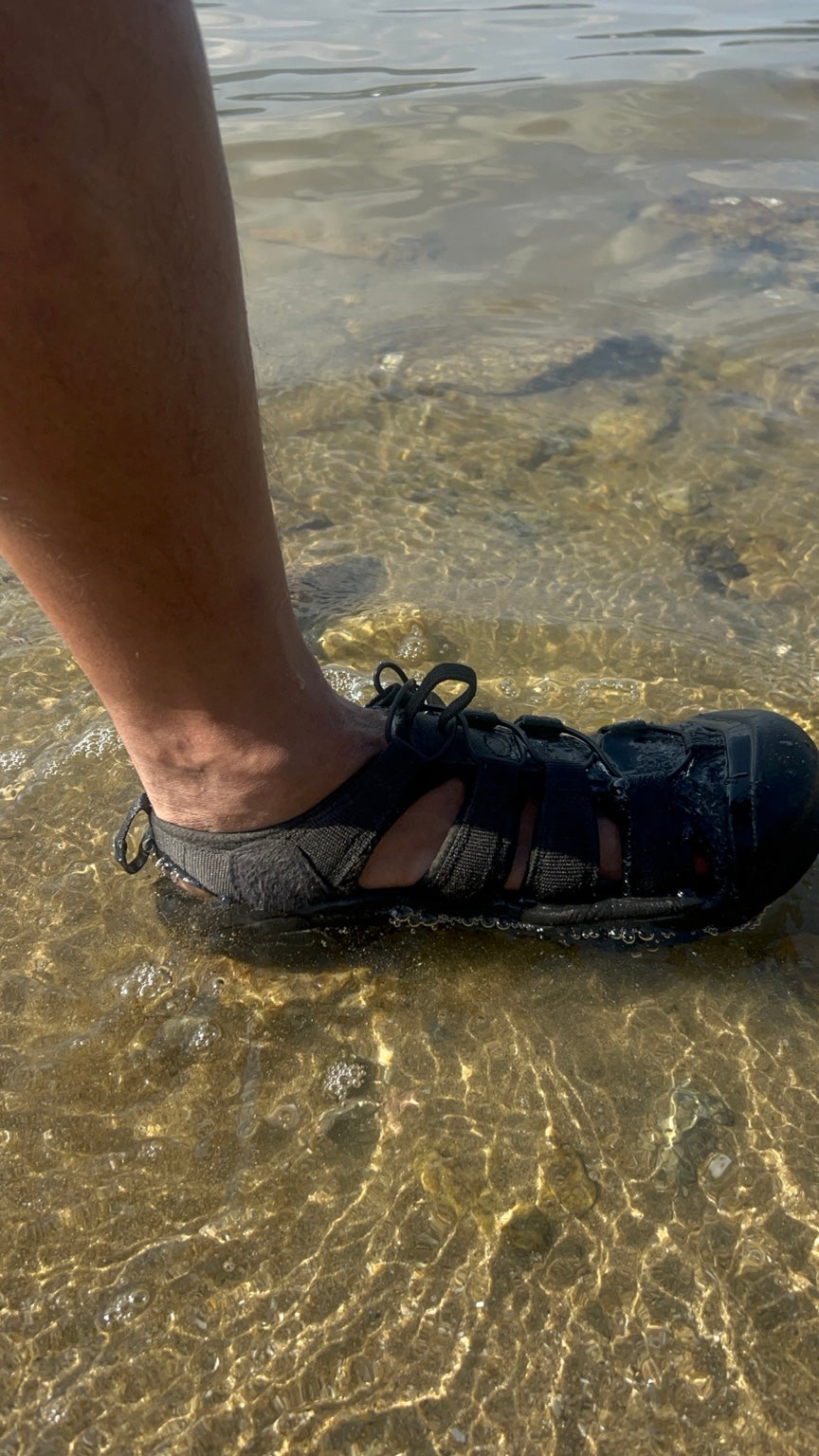 水辺で着用したWater Gear Sandalの実写